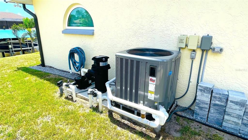 合同活跃: $612,000 (3 贝兹, 3 浴室, 2477 平方英尺)