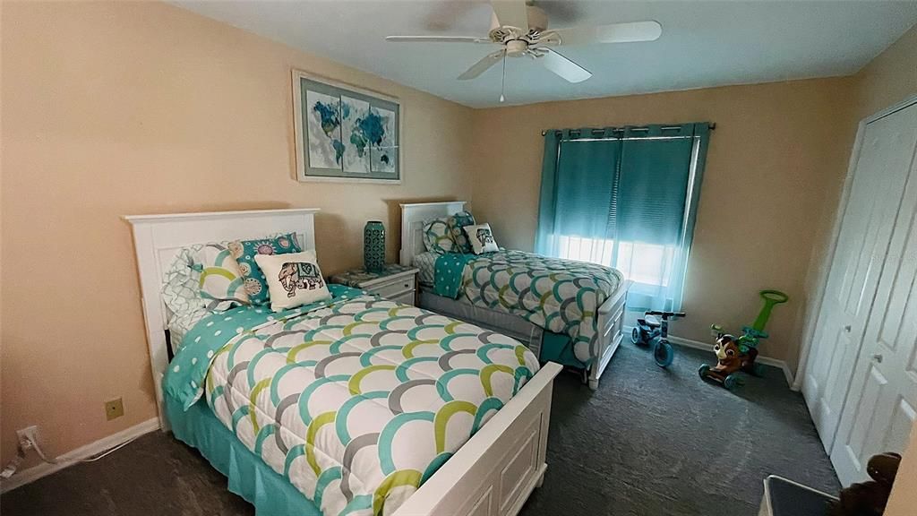 合同活跃: $612,000 (3 贝兹, 3 浴室, 2477 平方英尺)