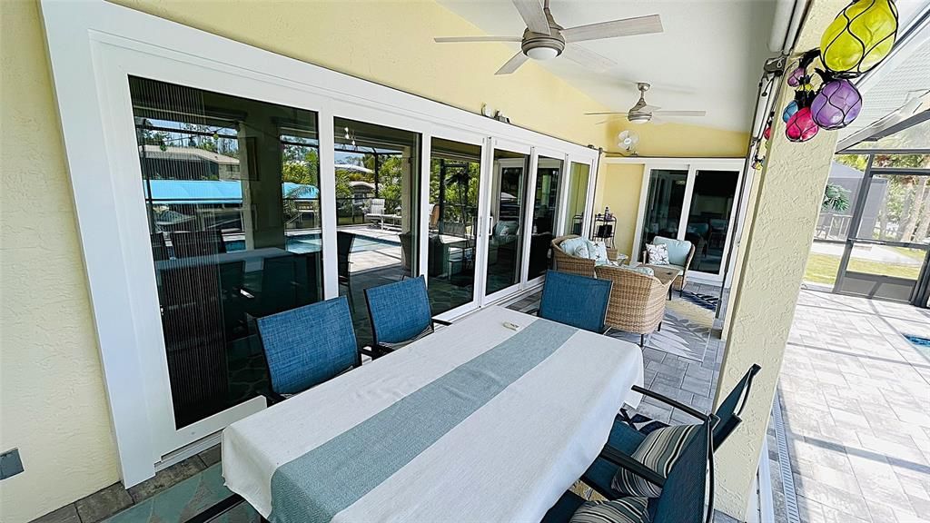 合同活跃: $612,000 (3 贝兹, 3 浴室, 2477 平方英尺)