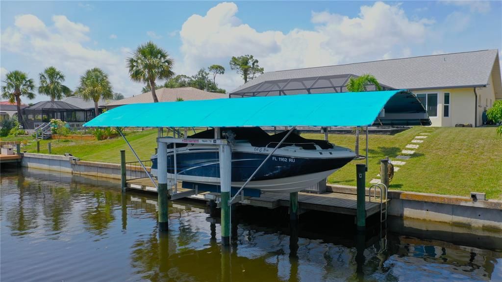 合同活跃: $612,000 (3 贝兹, 3 浴室, 2477 平方英尺)