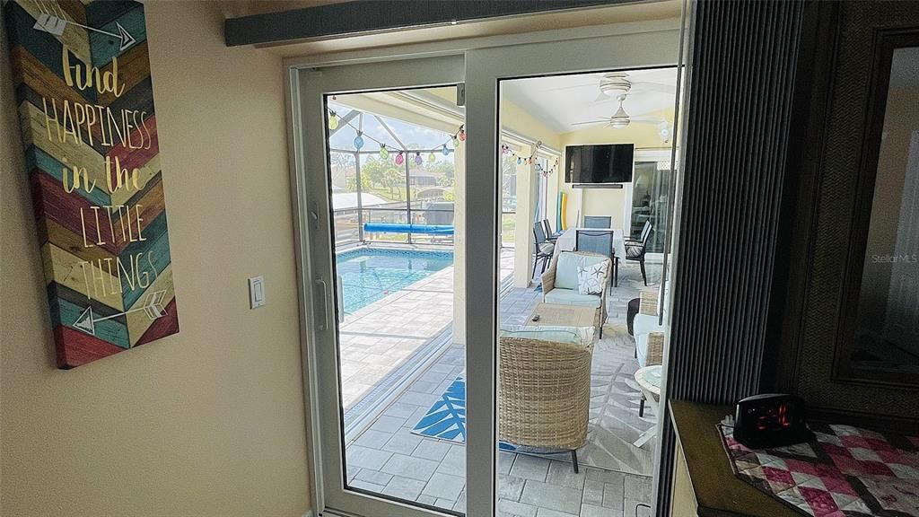 合同活跃: $612,000 (3 贝兹, 3 浴室, 2477 平方英尺)