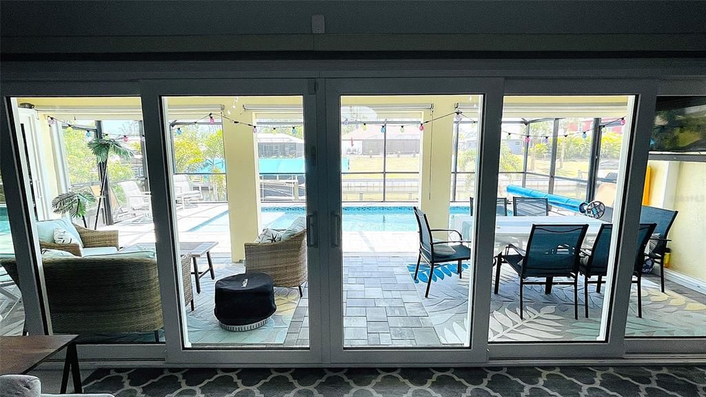 合同活跃: $612,000 (3 贝兹, 3 浴室, 2477 平方英尺)