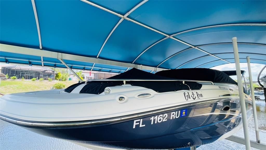 合同活跃: $612,000 (3 贝兹, 3 浴室, 2477 平方英尺)