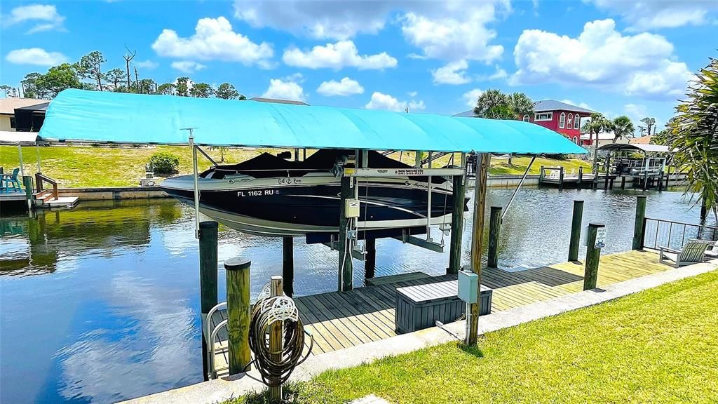 合同活跃: $612,000 (3 贝兹, 3 浴室, 2477 平方英尺)