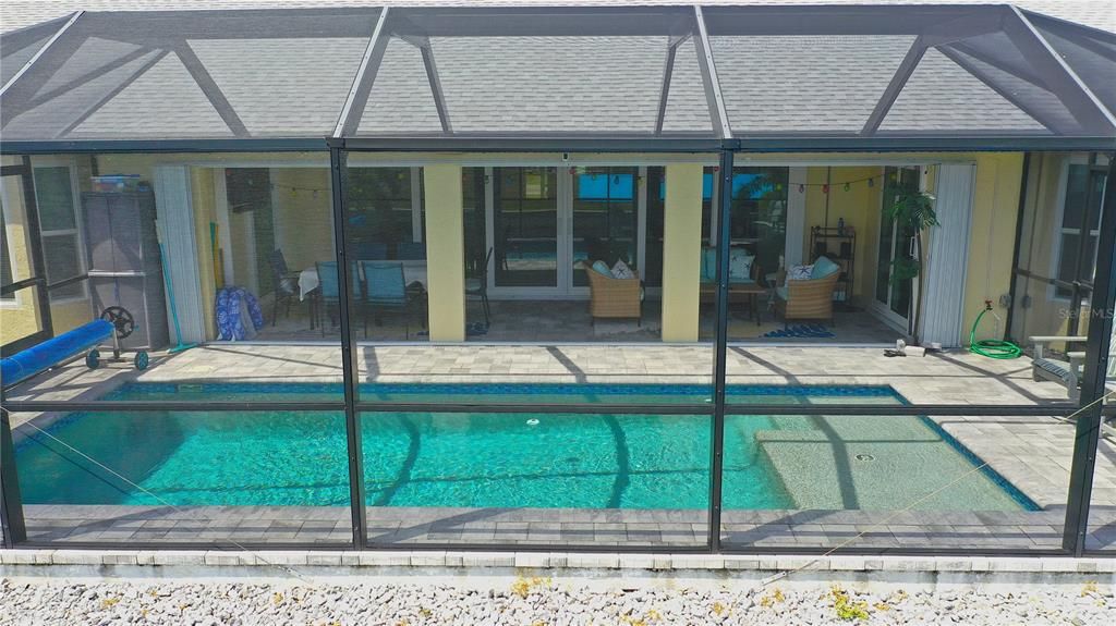 合同活跃: $612,000 (3 贝兹, 3 浴室, 2477 平方英尺)