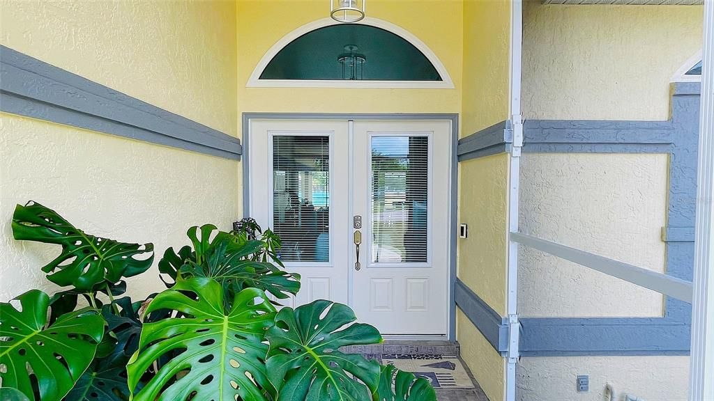 合同活跃: $612,000 (3 贝兹, 3 浴室, 2477 平方英尺)