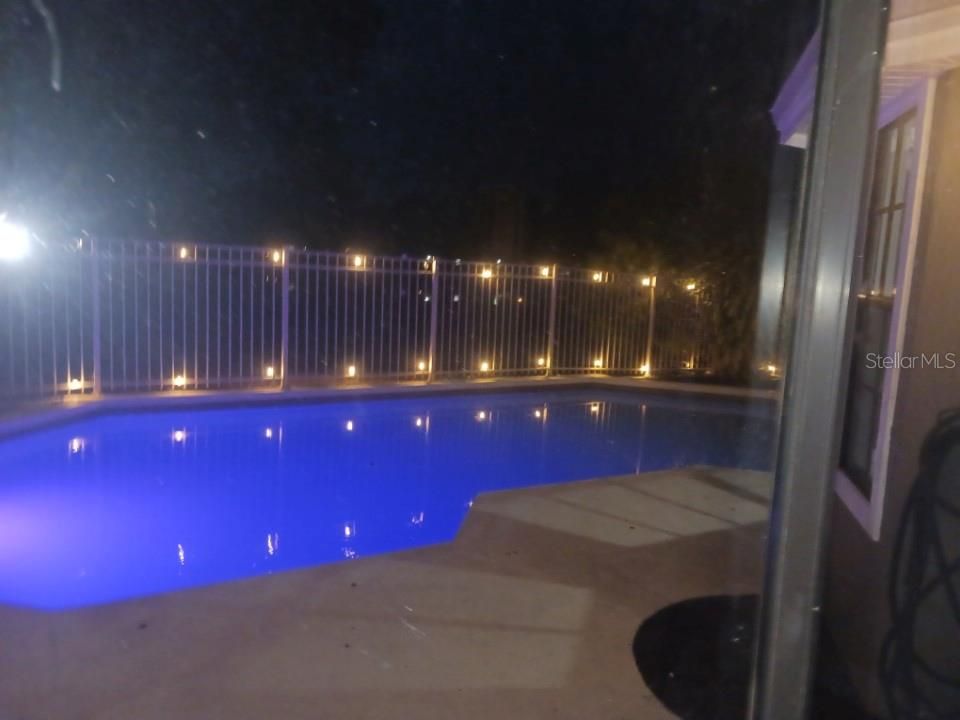 En Venta: $419,299 (4 camas, 2 baños, 1836 Pies cuadrados)