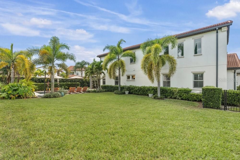 合同活跃: $1,179,000 (4 贝兹, 3 浴室, 2747 平方英尺)