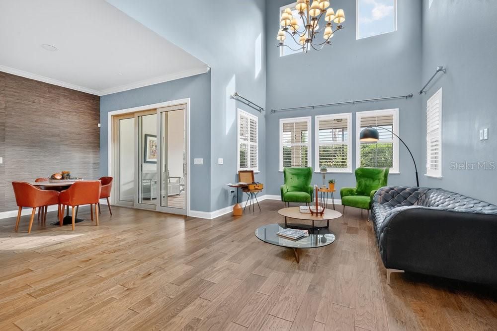 合同活跃: $1,179,000 (4 贝兹, 3 浴室, 2747 平方英尺)