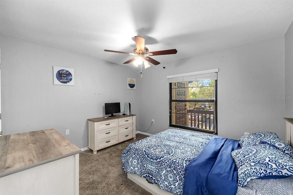 Под контрактом: $100,000 (2 спален, 2 ванн, 1245 Квадратных фут)