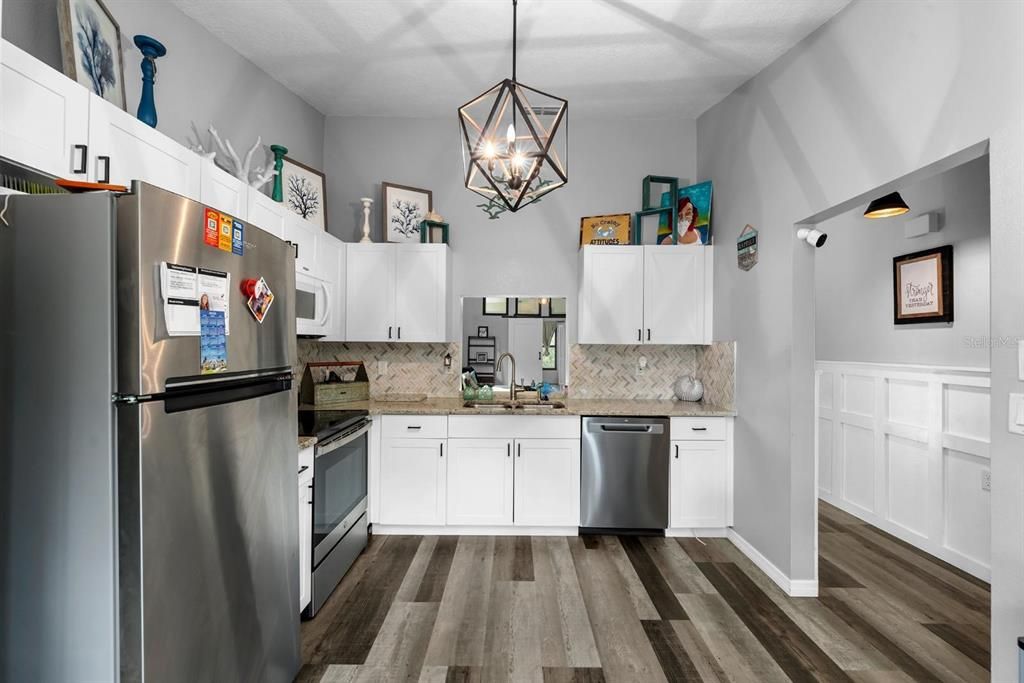 Под контрактом: $100,000 (2 спален, 2 ванн, 1245 Квадратных фут)