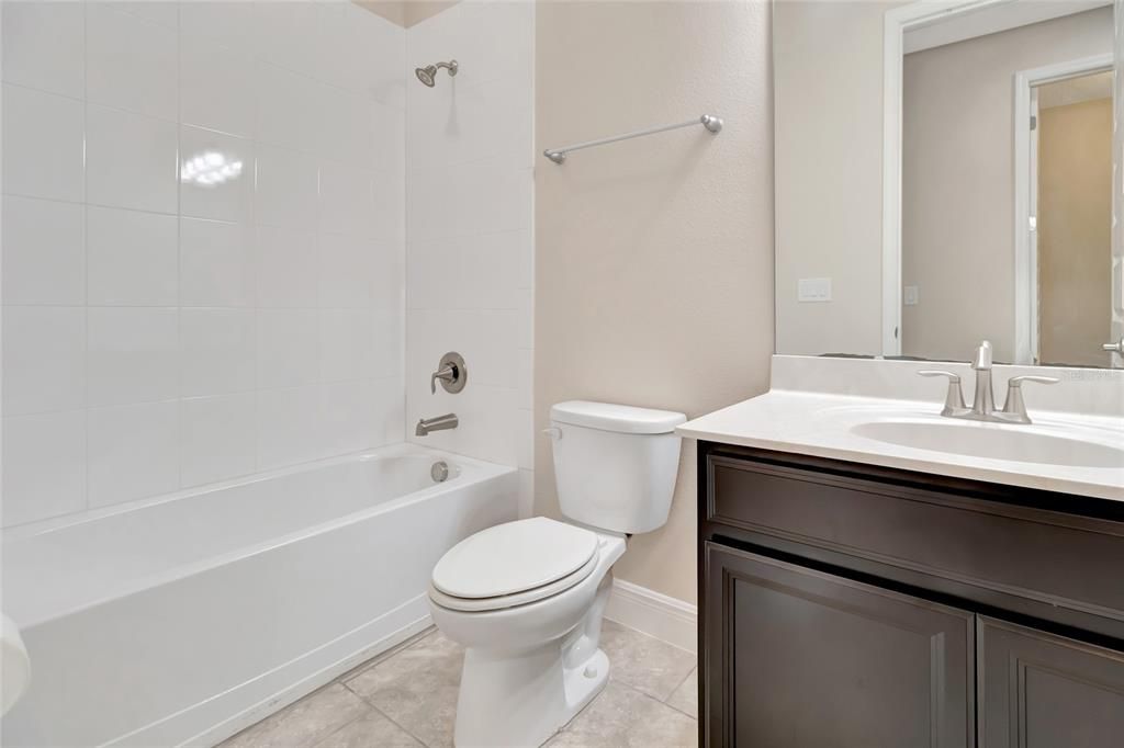 Под контрактом: $575,000 (4 спален, 3 ванн, 2295 Квадратных фут)