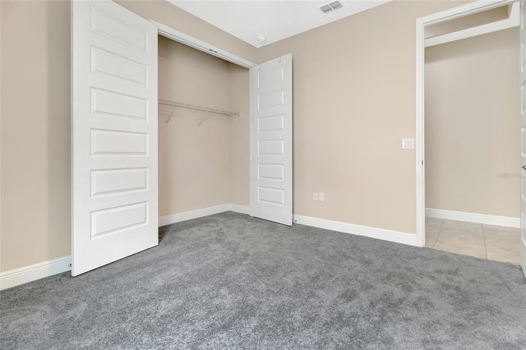 Под контрактом: $575,000 (4 спален, 3 ванн, 2295 Квадратных фут)