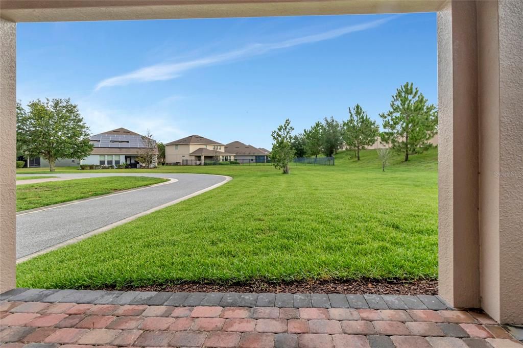 Под контрактом: $575,000 (4 спален, 3 ванн, 2295 Квадратных фут)