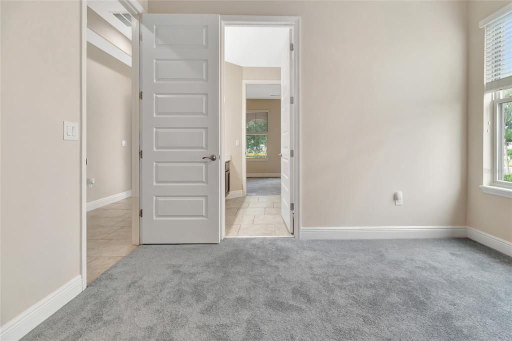 Под контрактом: $575,000 (4 спален, 3 ванн, 2295 Квадратных фут)