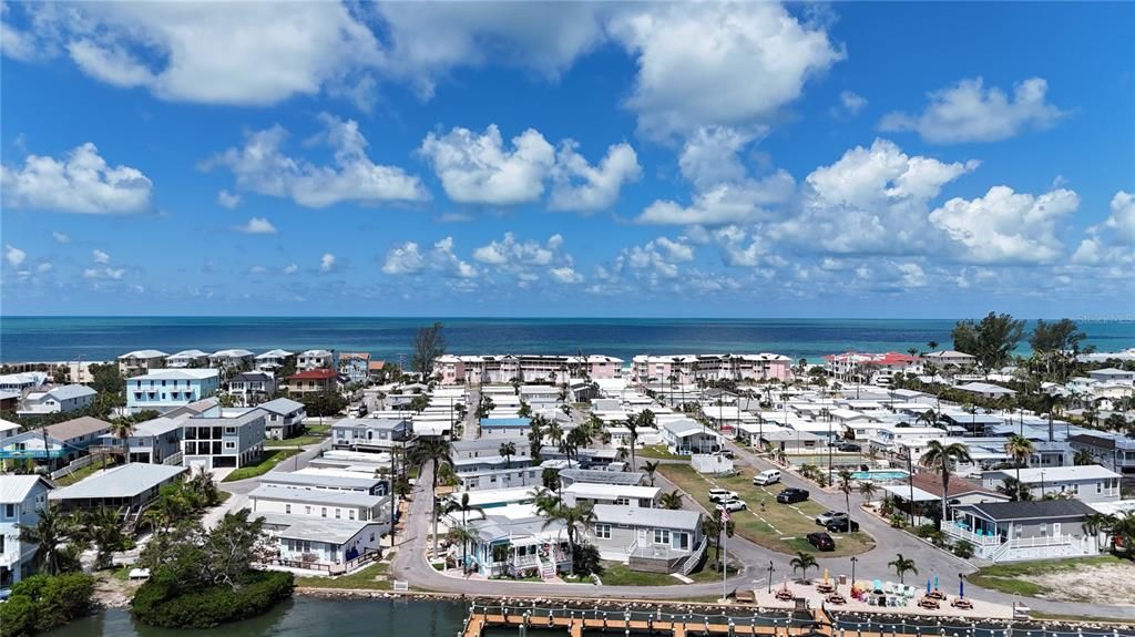 合同活跃: $250,000 (1 贝兹, 1 浴室, 360 平方英尺)