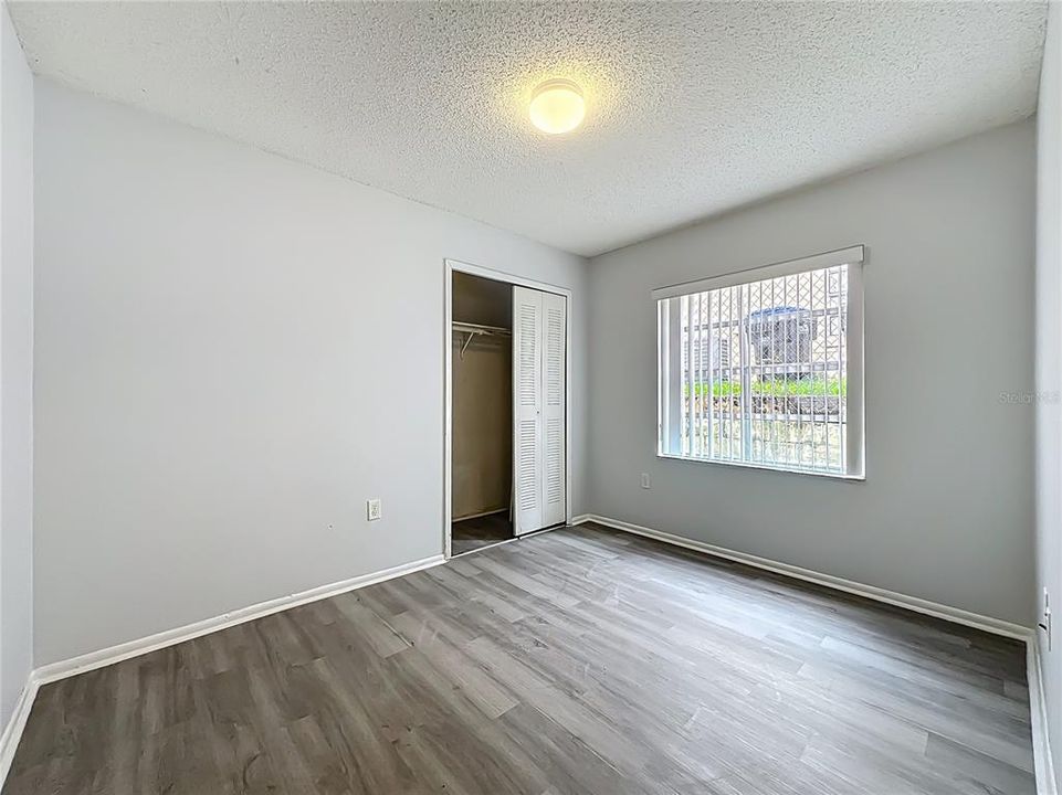 Activo con contrato: $232,999 (3 camas, 2 baños, 1106 Pies cuadrados)