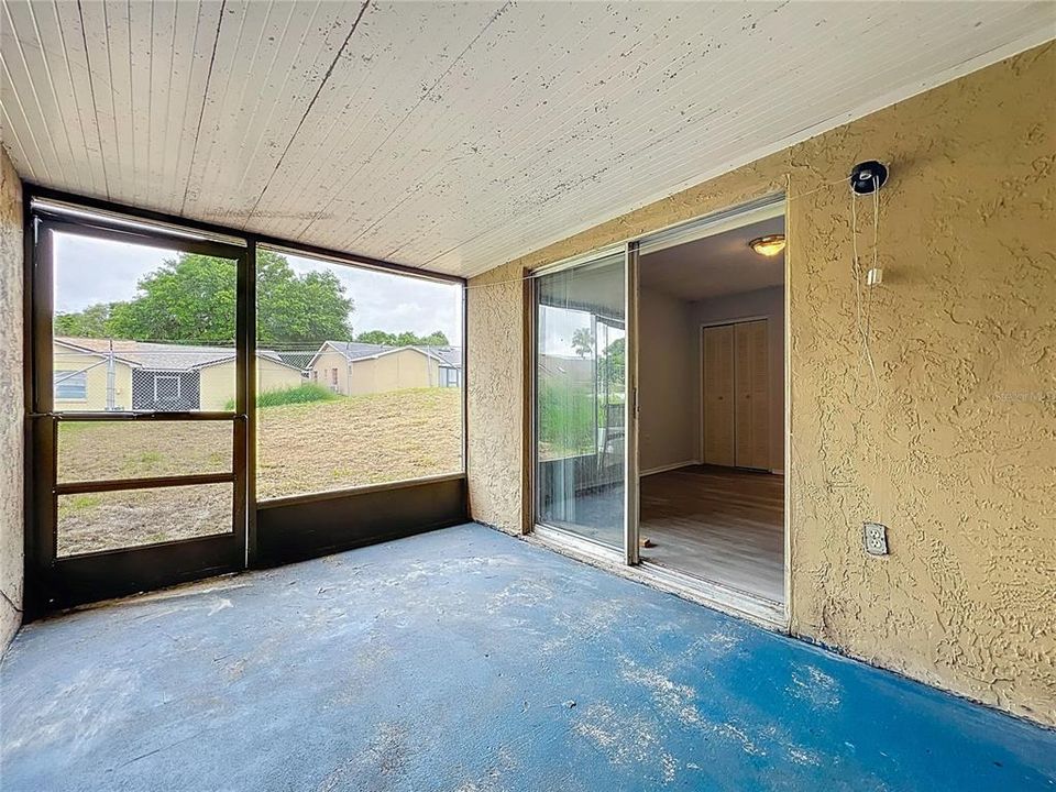 Activo con contrato: $232,999 (3 camas, 2 baños, 1106 Pies cuadrados)