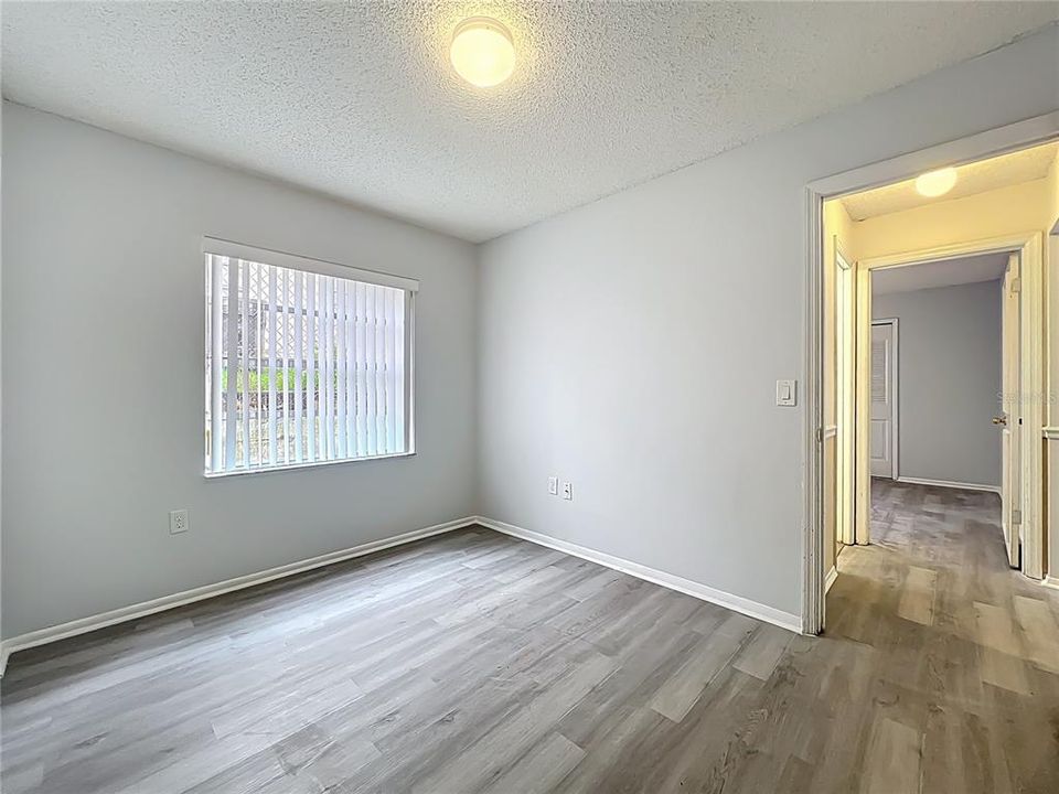 Activo con contrato: $232,999 (3 camas, 2 baños, 1106 Pies cuadrados)