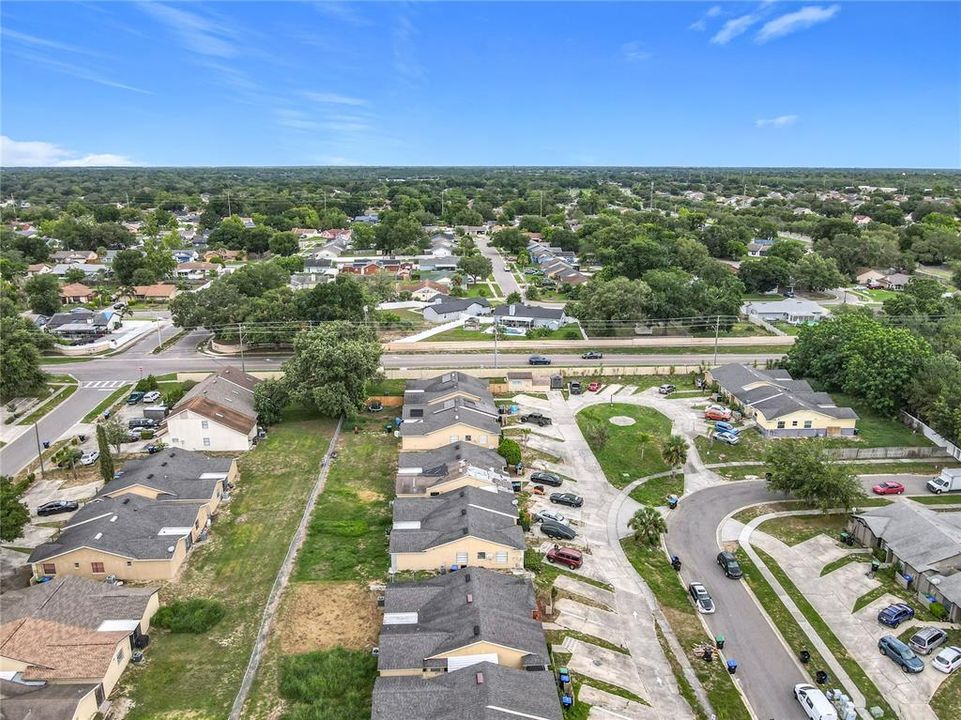 Activo con contrato: $232,999 (3 camas, 2 baños, 1106 Pies cuadrados)