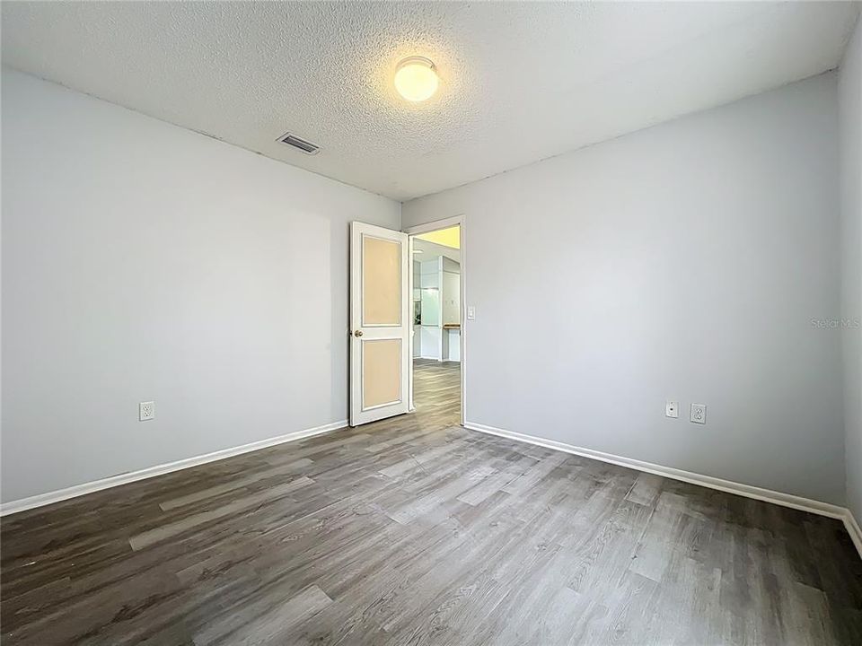 Activo con contrato: $232,999 (3 camas, 2 baños, 1106 Pies cuadrados)