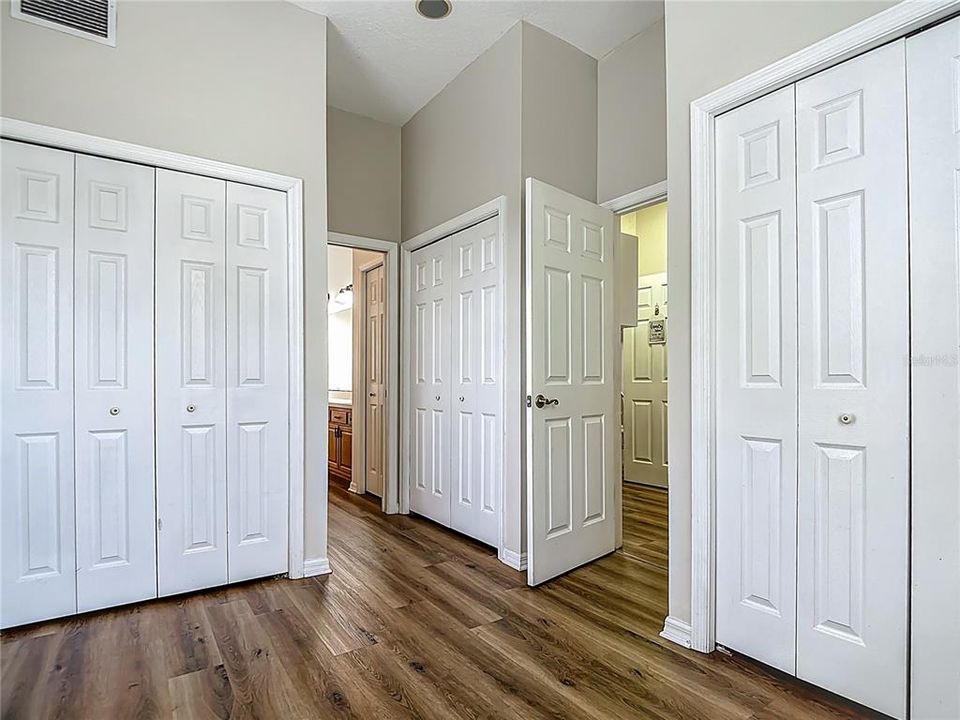 待售: $825,000 (7 贝兹, 4 浴室, 2073 平方英尺)