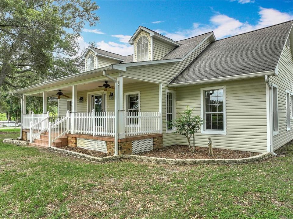 待售: $825,000 (7 贝兹, 4 浴室, 2073 平方英尺)