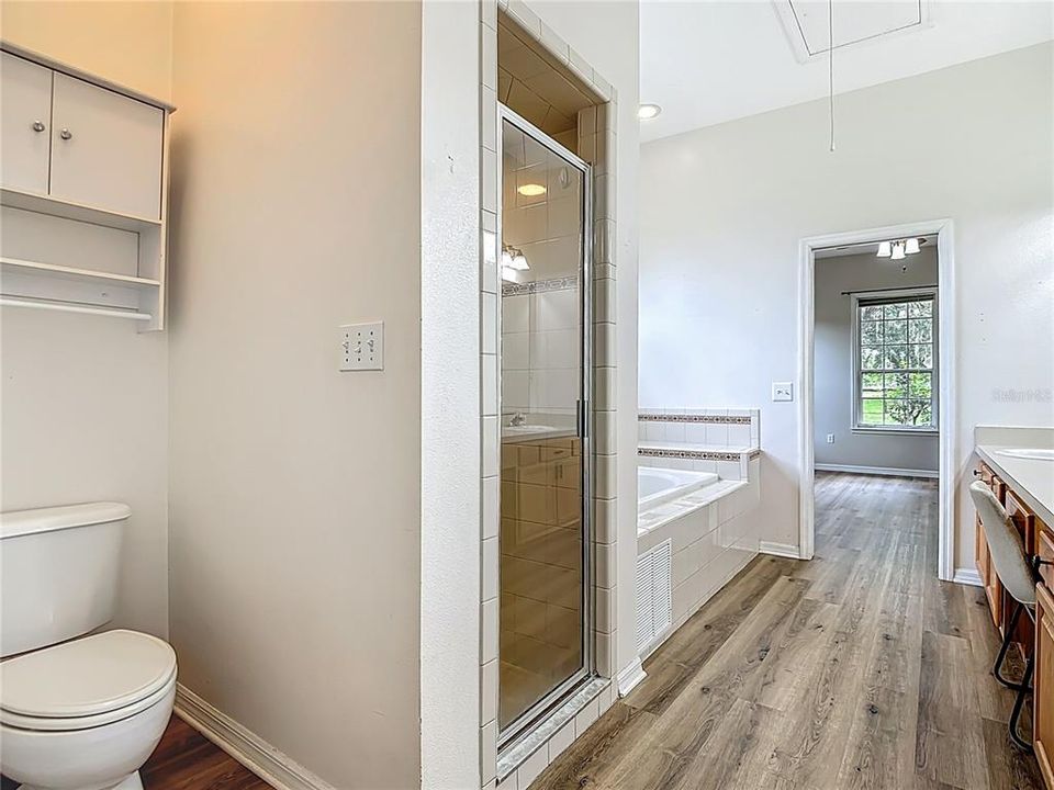 待售: $825,000 (7 贝兹, 4 浴室, 2073 平方英尺)