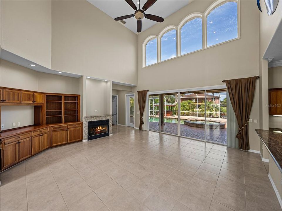 На продажу: $1,850,000 (4 спален, 4 ванн, 3913 Квадратных фут)