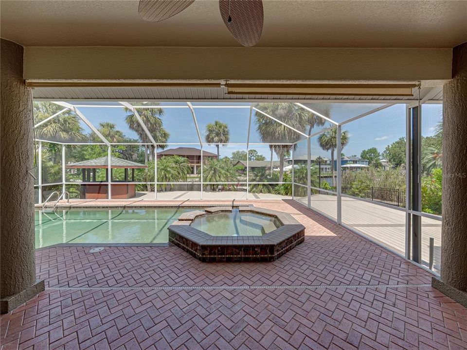 На продажу: $1,850,000 (4 спален, 4 ванн, 3913 Квадратных фут)