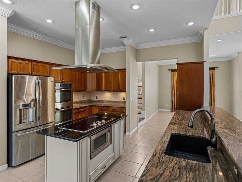 На продажу: $1,850,000 (4 спален, 4 ванн, 3913 Квадратных фут)