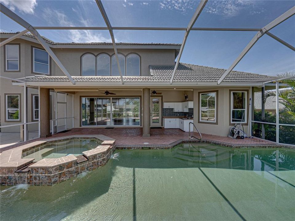 На продажу: $1,850,000 (4 спален, 4 ванн, 3913 Квадратных фут)