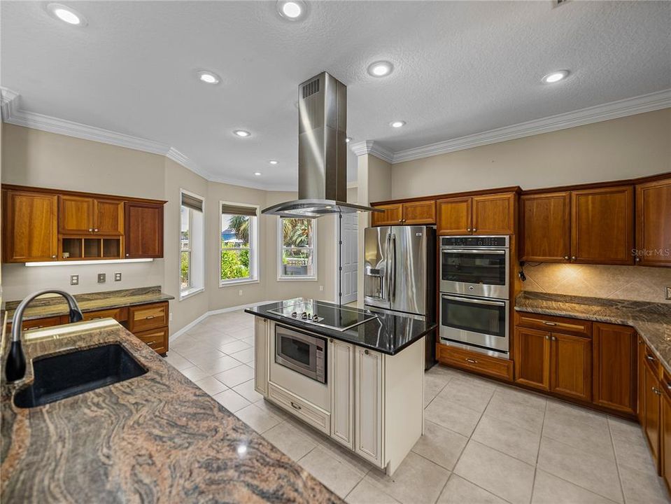 На продажу: $1,850,000 (4 спален, 4 ванн, 3913 Квадратных фут)