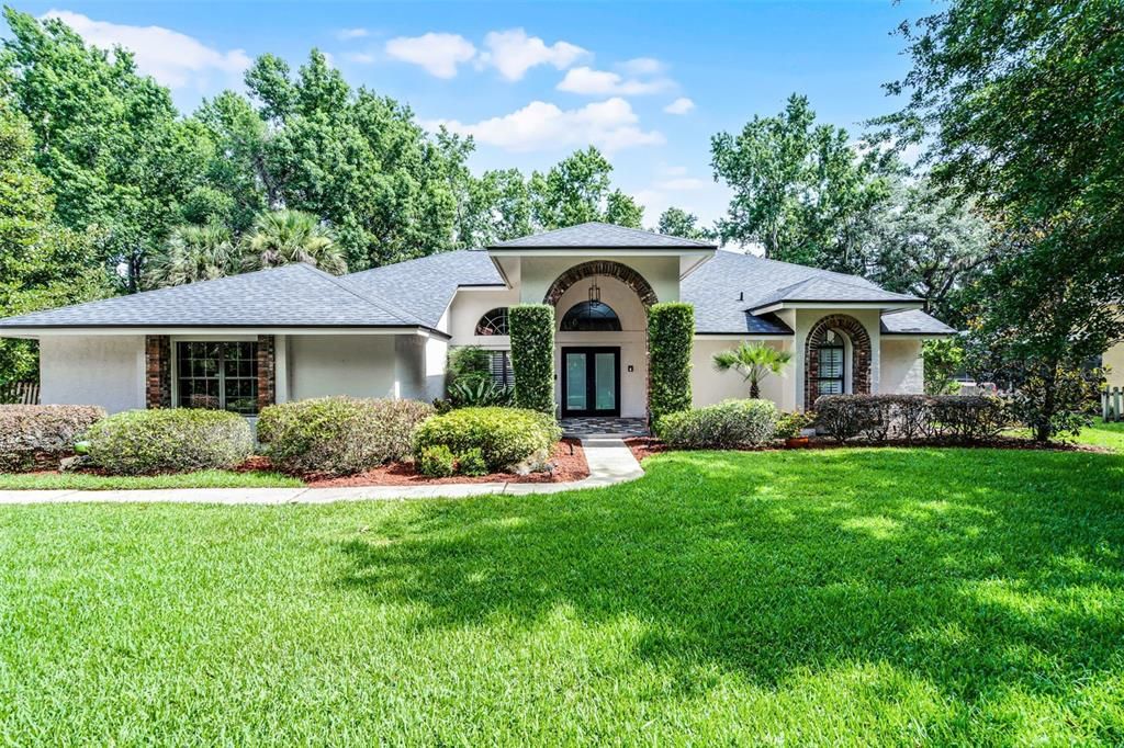 Recently Sold: $725,000 (3 beds, 2 baths, 2455 Square Feet)