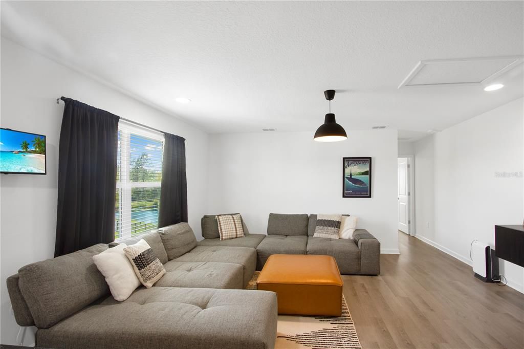 En Venta: $759,999 (5 camas, 5 baños, 3583 Pies cuadrados)