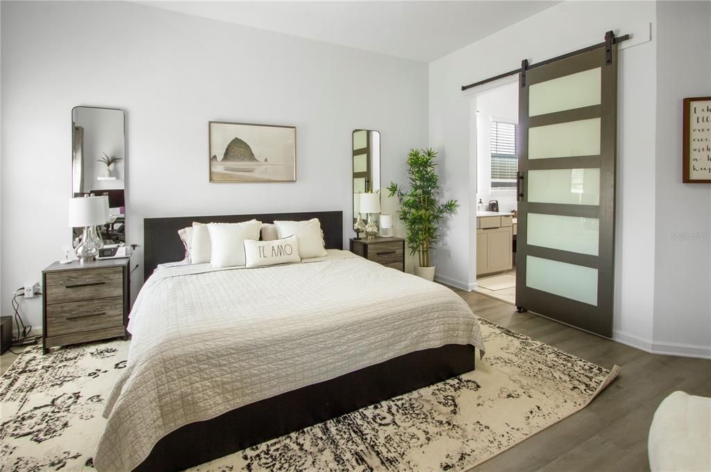 En Venta: $759,999 (5 camas, 5 baños, 3583 Pies cuadrados)