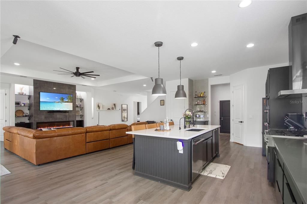 En Venta: $759,999 (5 camas, 5 baños, 3583 Pies cuadrados)