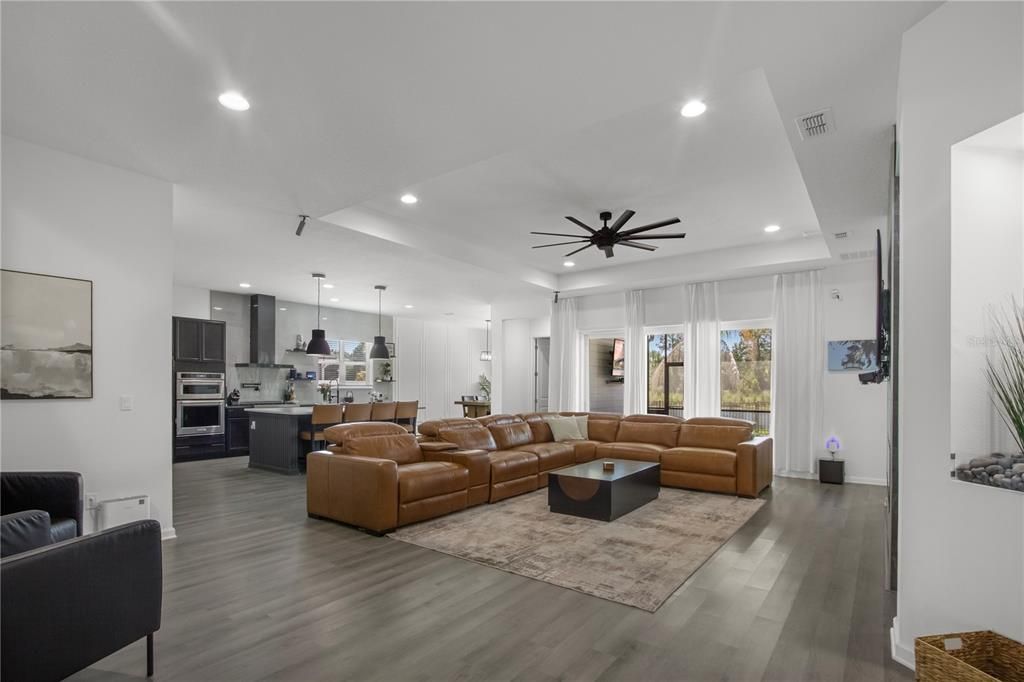 En Venta: $759,999 (5 camas, 5 baños, 3583 Pies cuadrados)