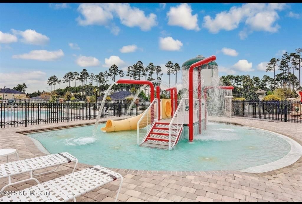 En Venta: $759,999 (5 camas, 5 baños, 3583 Pies cuadrados)