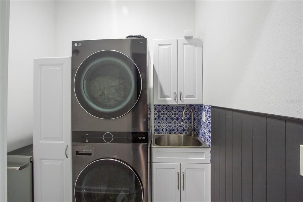 En Venta: $759,999 (5 camas, 5 baños, 3583 Pies cuadrados)