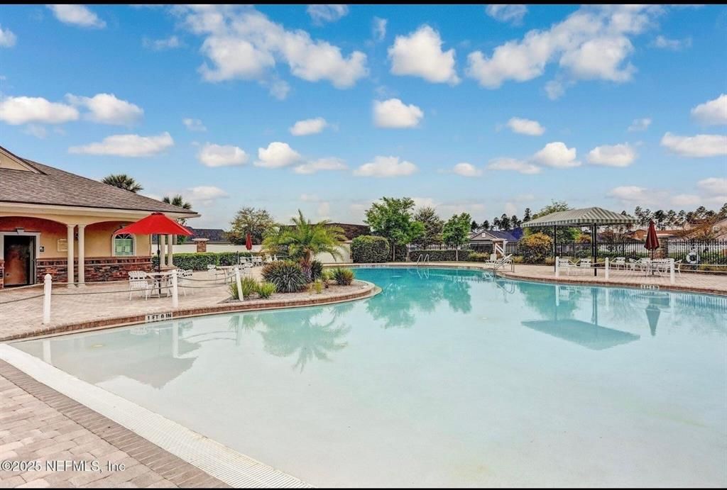 En Venta: $759,999 (5 camas, 5 baños, 3583 Pies cuadrados)