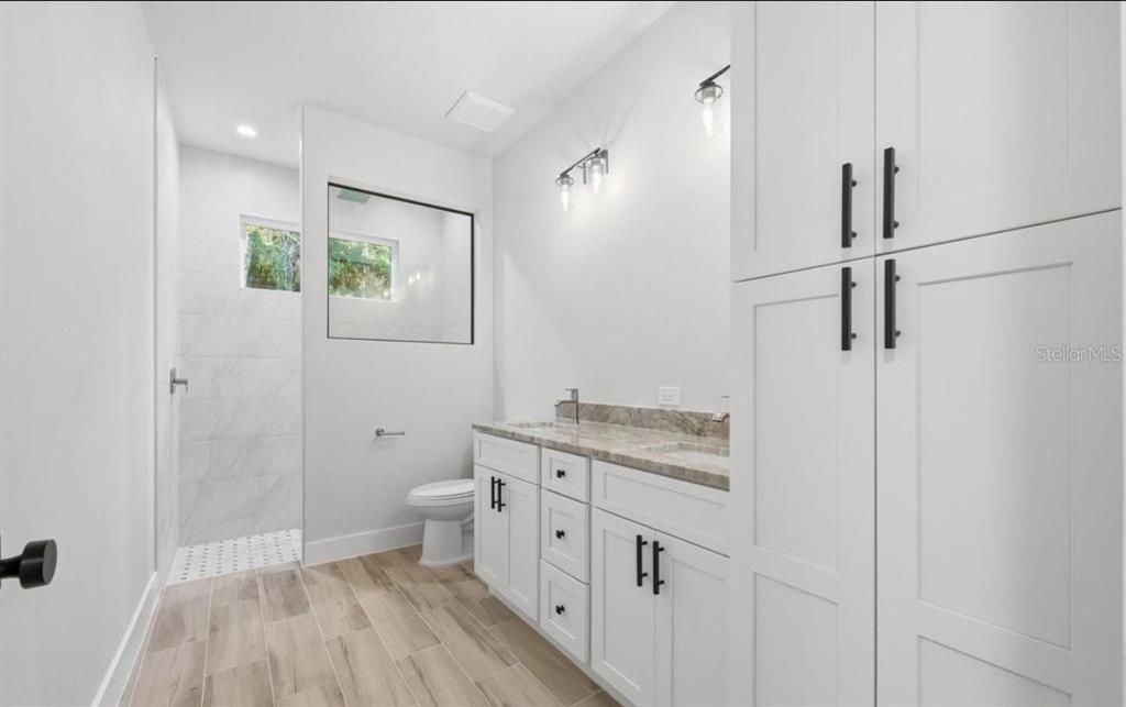 На продажу: $999,000 (4 спален, 3 ванн, 2784 Квадратных фут)