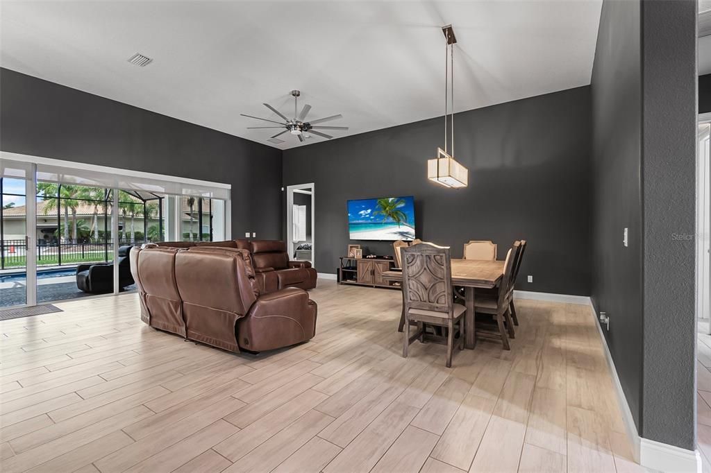 待售: $979,000 (3 贝兹, 3 浴室, 2034 平方英尺)