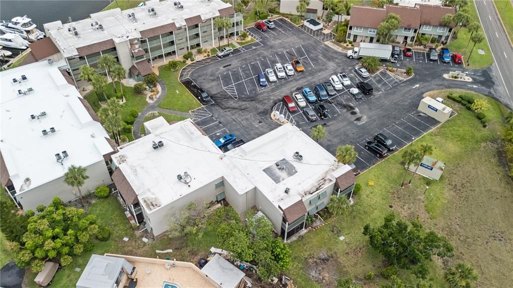 待售: $199,900 (2 贝兹, 2 浴室, 1084 平方英尺)