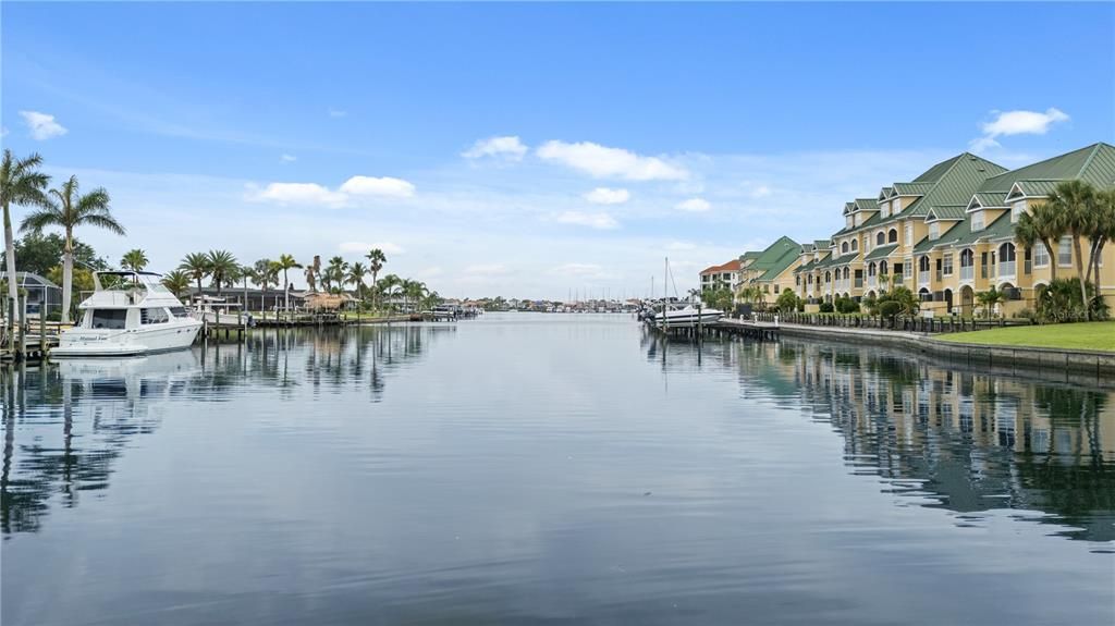 待售: $199,900 (2 贝兹, 2 浴室, 1084 平方英尺)