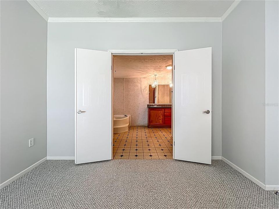 合同活跃: $239,900 (3 贝兹, 2 浴室, 1620 平方英尺)