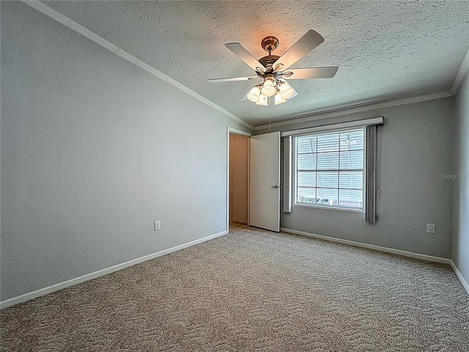 合同活跃: $239,900 (3 贝兹, 2 浴室, 1620 平方英尺)