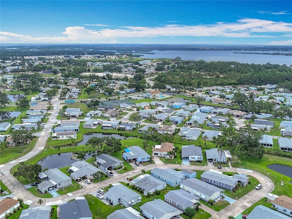 合同活跃: $239,900 (3 贝兹, 2 浴室, 1620 平方英尺)