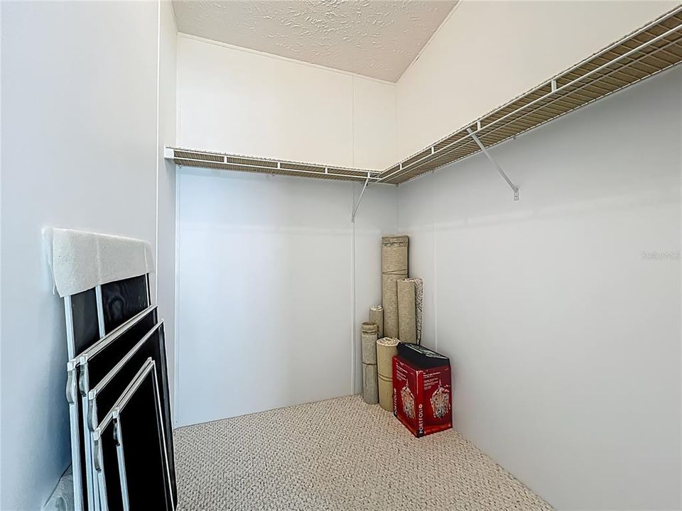 合同活跃: $239,900 (3 贝兹, 2 浴室, 1620 平方英尺)