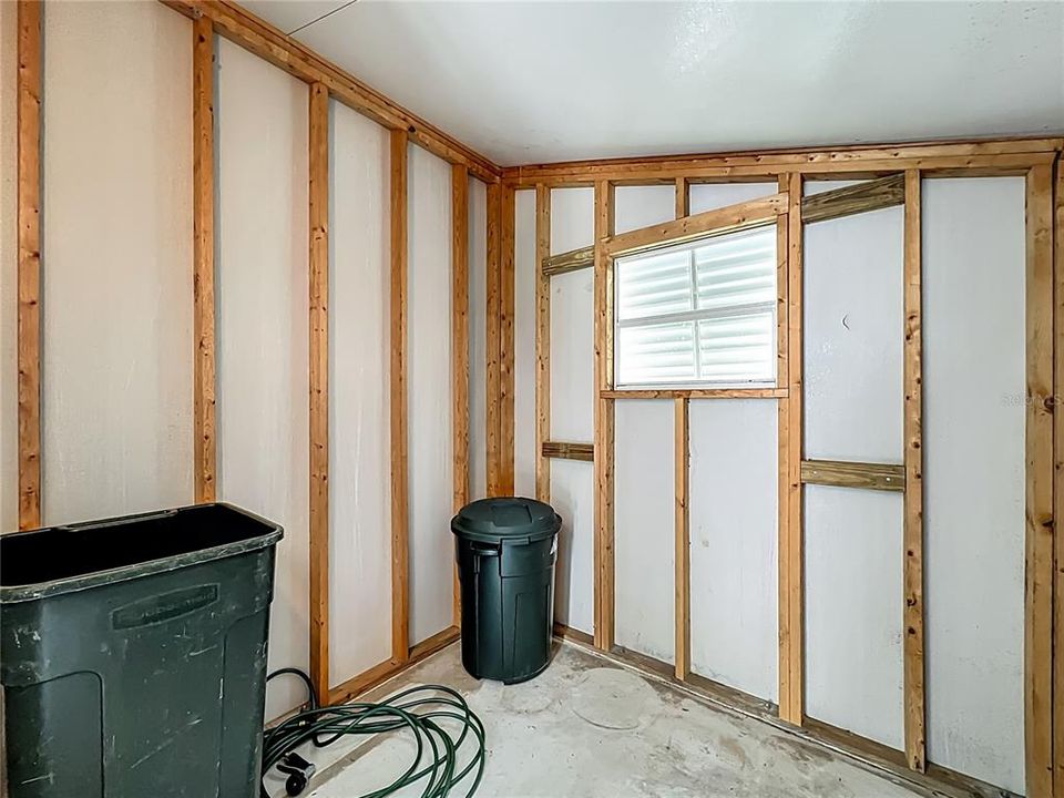 合同活跃: $239,900 (3 贝兹, 2 浴室, 1620 平方英尺)